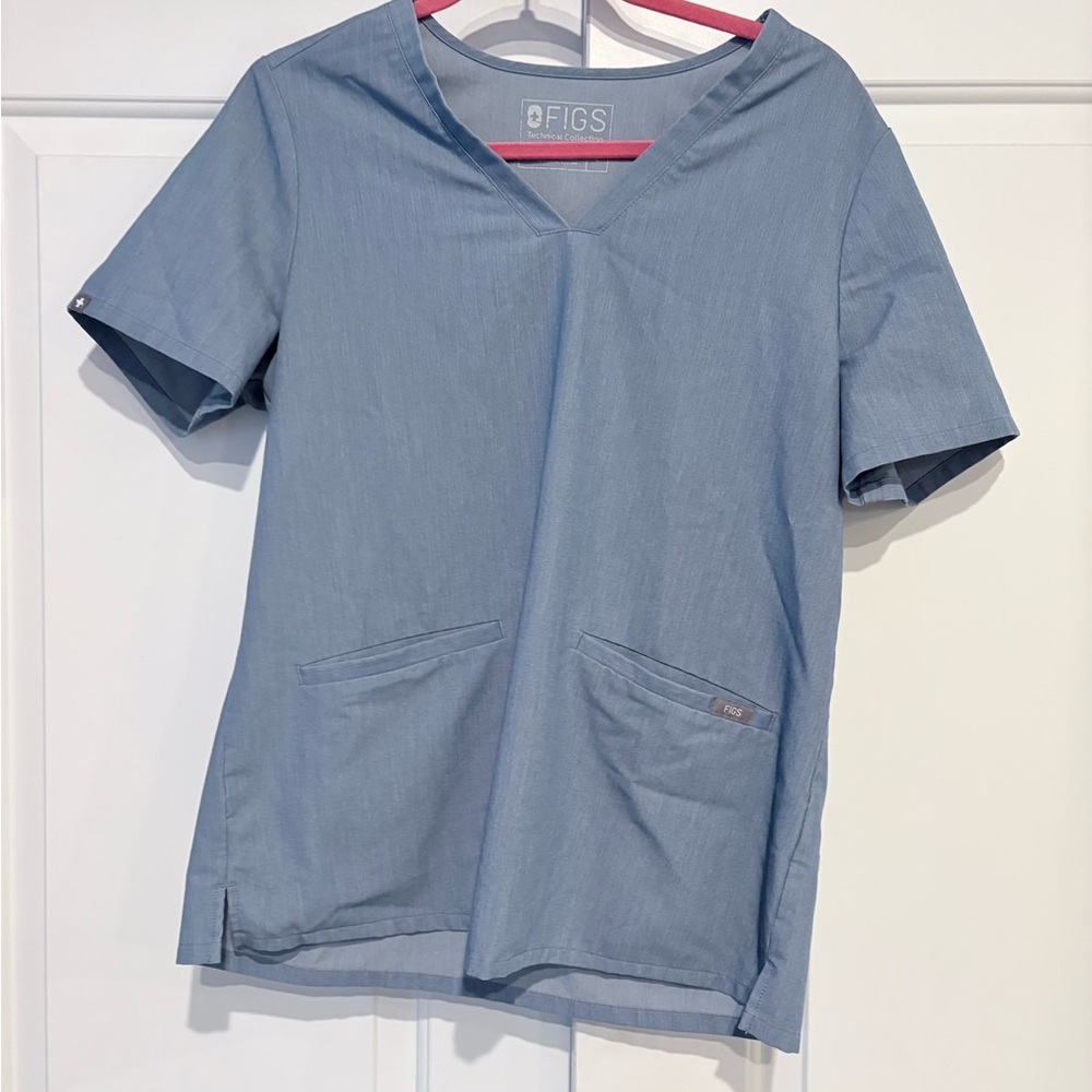 Figs Steel Blue Scrub Top in Large